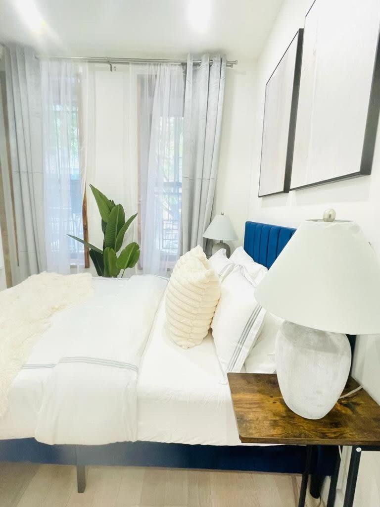 48-1fe Brand New 1br Prime Hell's Kitchen Wd In Unit New York